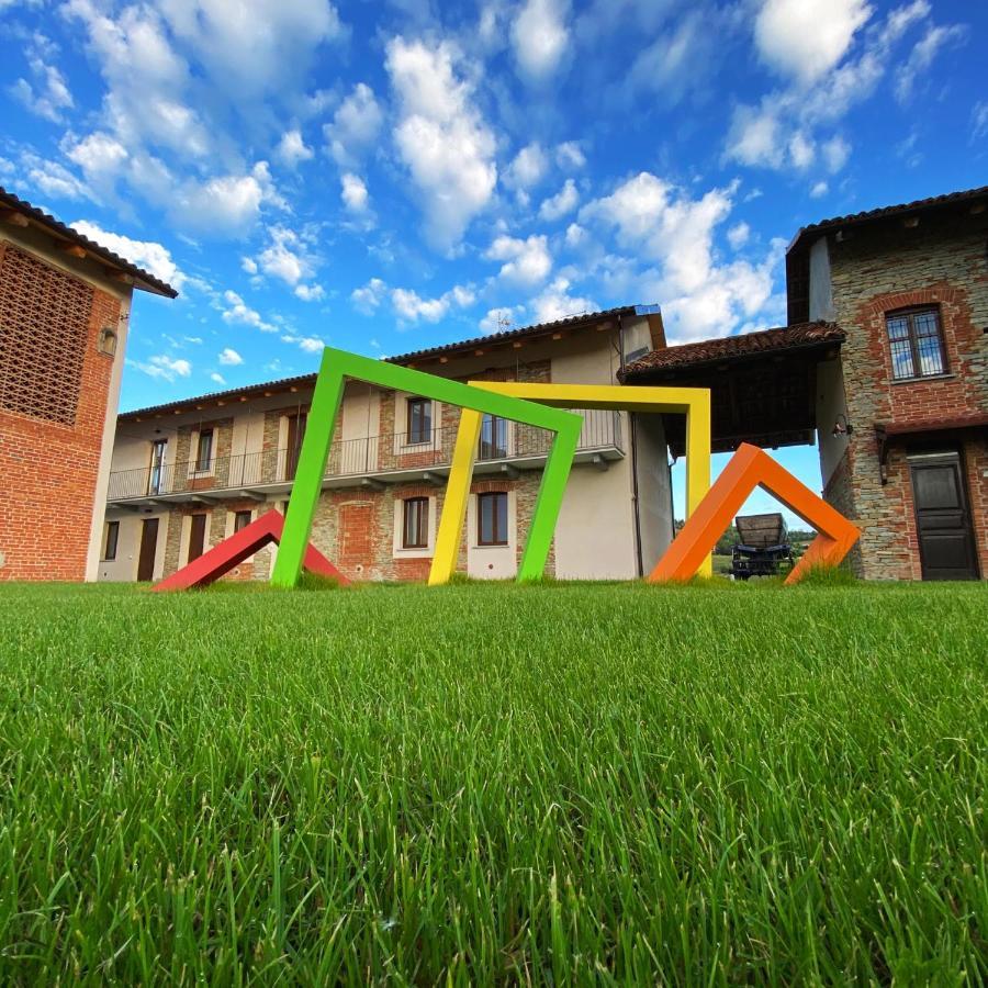 Hotel Le Cornici - Cascina Di Charme Diano dʼAlba Exterior foto