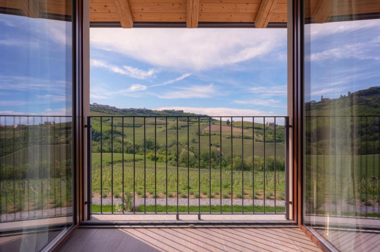 Hotel Le Cornici - Cascina Di Charme Diano dʼAlba Exterior foto